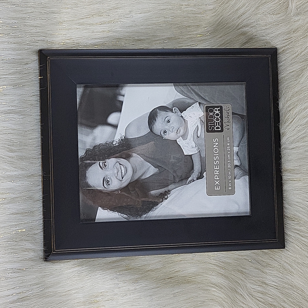 Expressions 8x10 Picture Frame